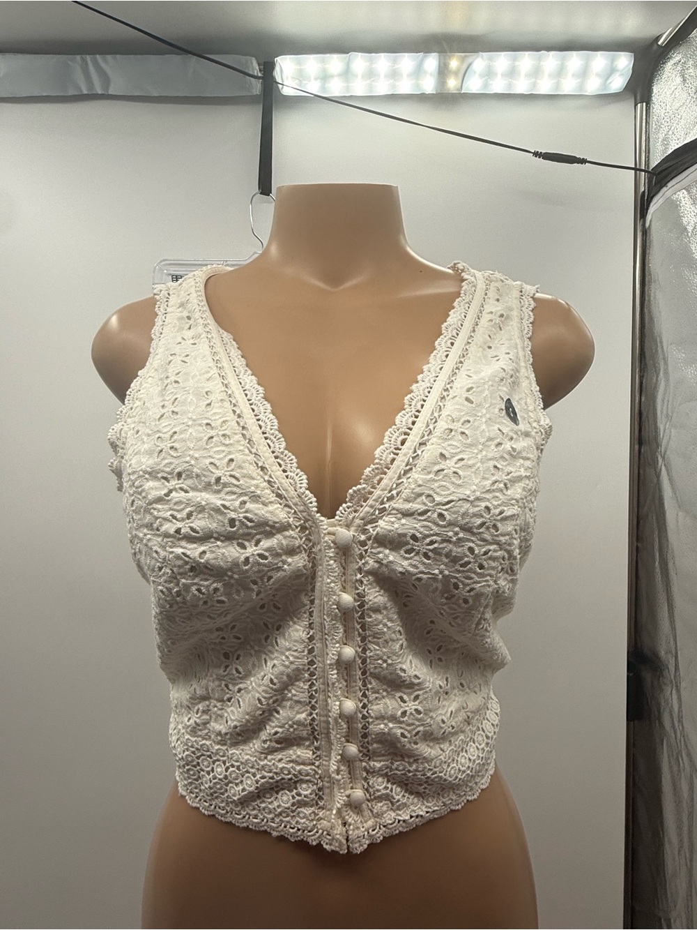 Abercrombie & Fitch Women’s Small White Crochet Lace Vest Button Front Boho Y2K
